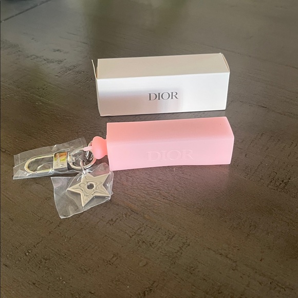 DIOR Key Ring-NEW IN BOX - Picture 2 of 5